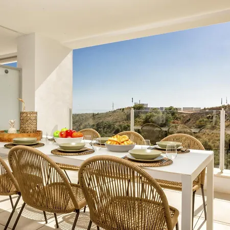 شقة Vivi Homes - Casa Element Pool, Terrace & Golf ماربيا