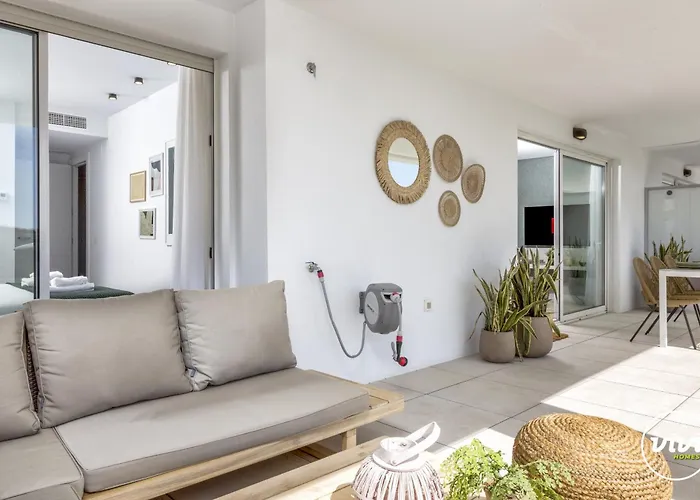 Vivi Homes - Casa Element Pool, Terrace & Golf Marbella