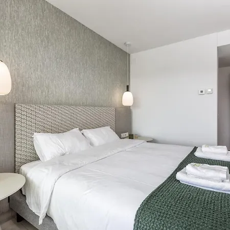 Apartman Vivi Homes - Casa Element Pool, Terrace & Golf *